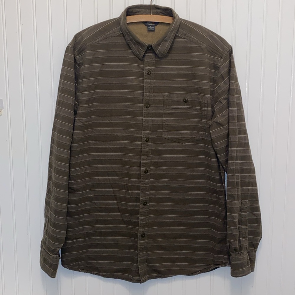 Royal Robbins 100% heavy cotton button down shirt, olive green, men’s large